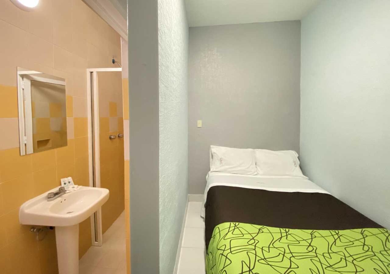 Hotel Gran Via Central Meksika Dış mekan fotoğraf